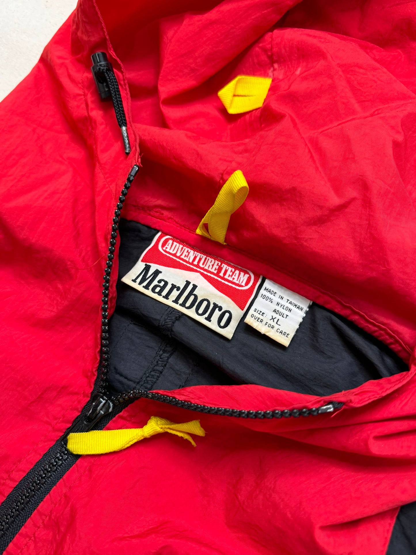 Vintage 90's Marlboro Light Jacket Size XL