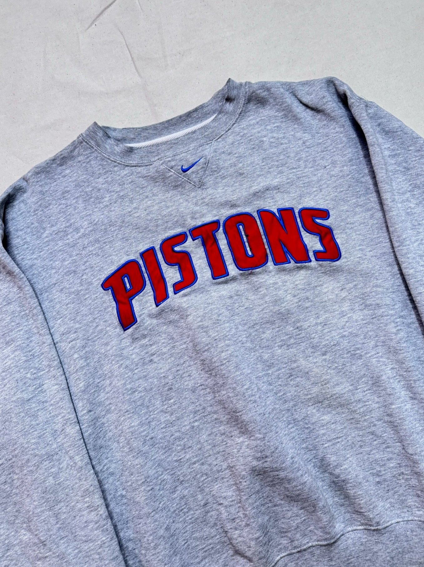 Vintage Detroit Pistons Nike Crew Size M