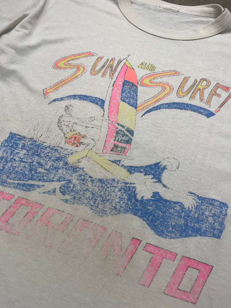 Vintage 90's Toronto Surf Faded Tee Size L
