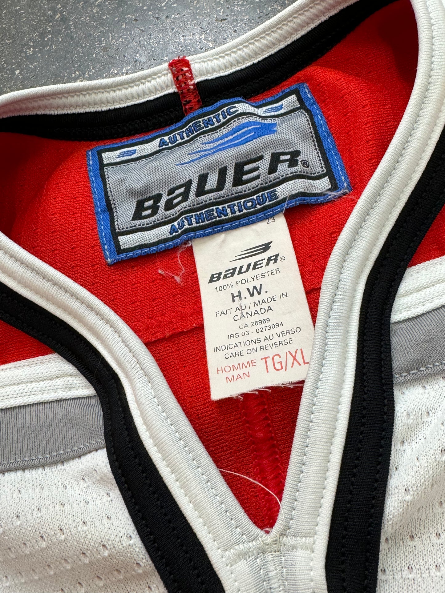 Vintage Team Canada Bauer Hockey Jersey Size
